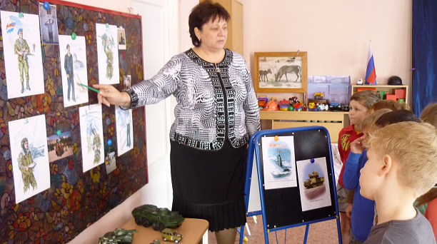 В Западном округе провели педагогический проект «Мы и Россия — одна семья»