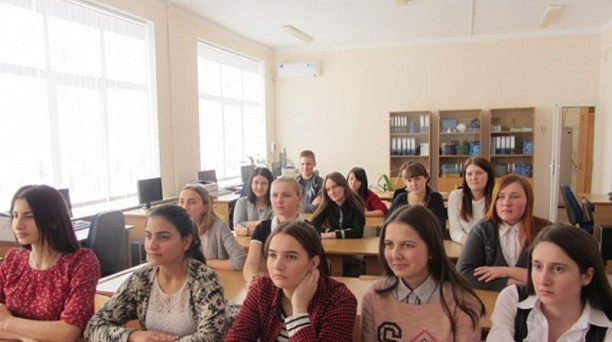 В Краснодарском торгово-экономическом колледже Западного округа прошли уроки памяти