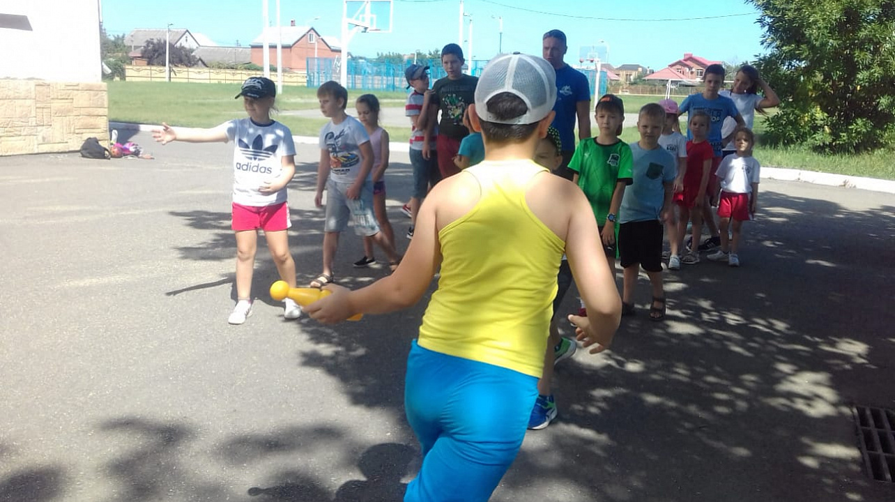 Инструкторы по спорту организовали с детьми на площадках профилактические мероприятия