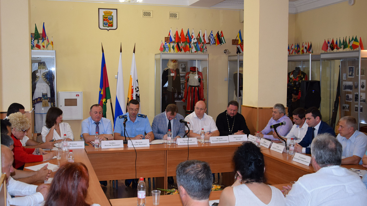 Представители национально-культурных объединений приняли участие в мероприятиях, посвя.JPG