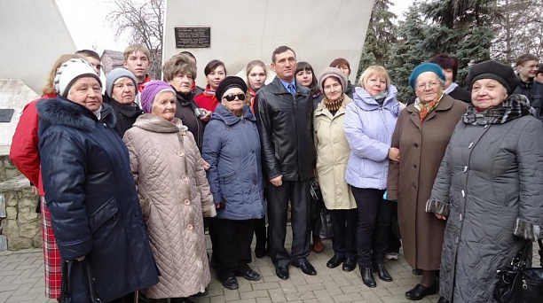 Ветераны микрорайона Тургеневский почтили память освободителей Краснодара