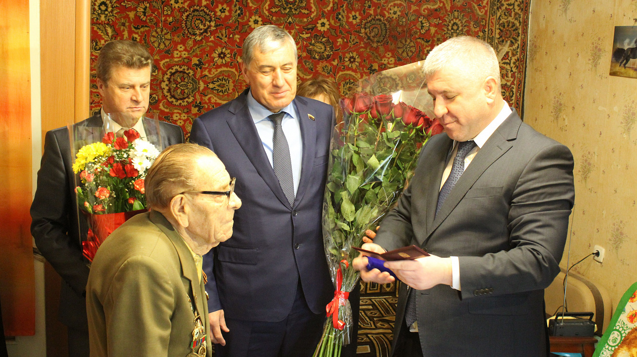 В Западном округе состоялось вручение звания «Почетный гражданин города Краснодара»