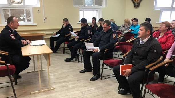 В Юбилейном микрорайоне прошел отчет участковых уполномоченных полиции перед жителями