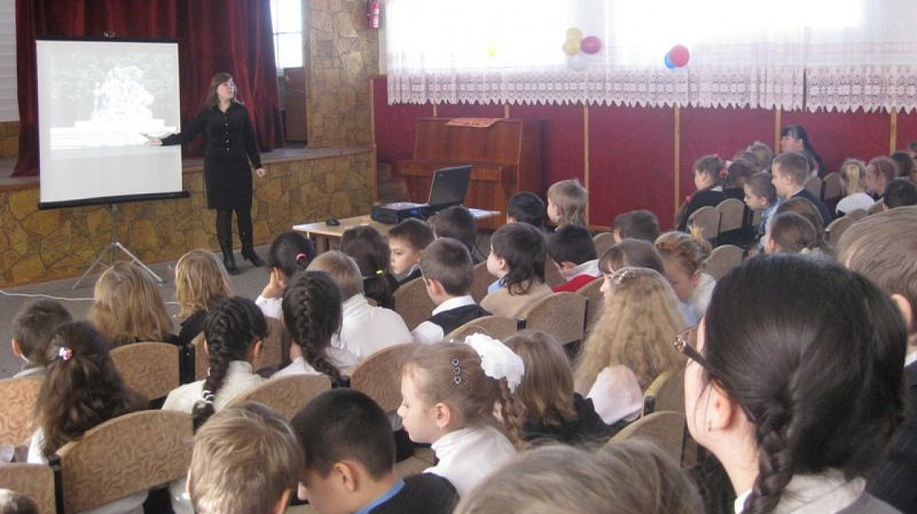 В школах Центрального округа началась военно-патриотическая работа