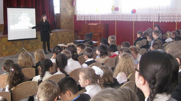 В школах Центрального округа началась военно-патриотическая работа