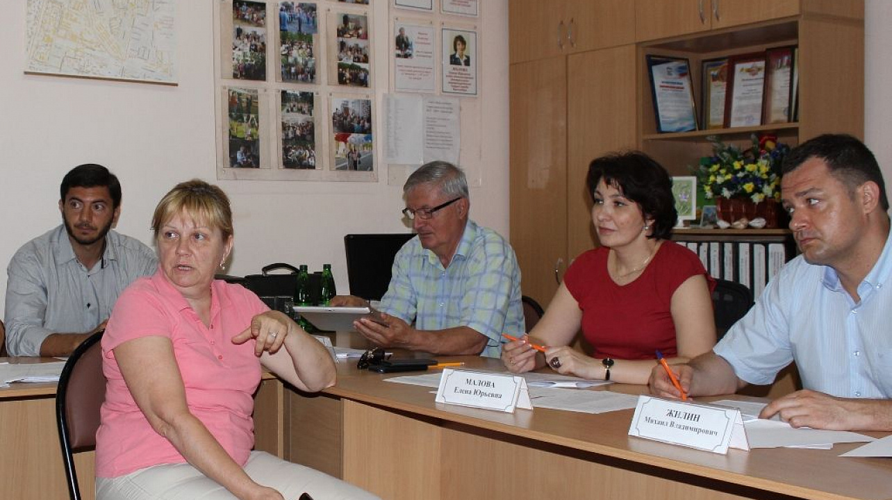 Глава администрации Центрального округа Елена Малова провела  выездной прием председателей органов ТОС