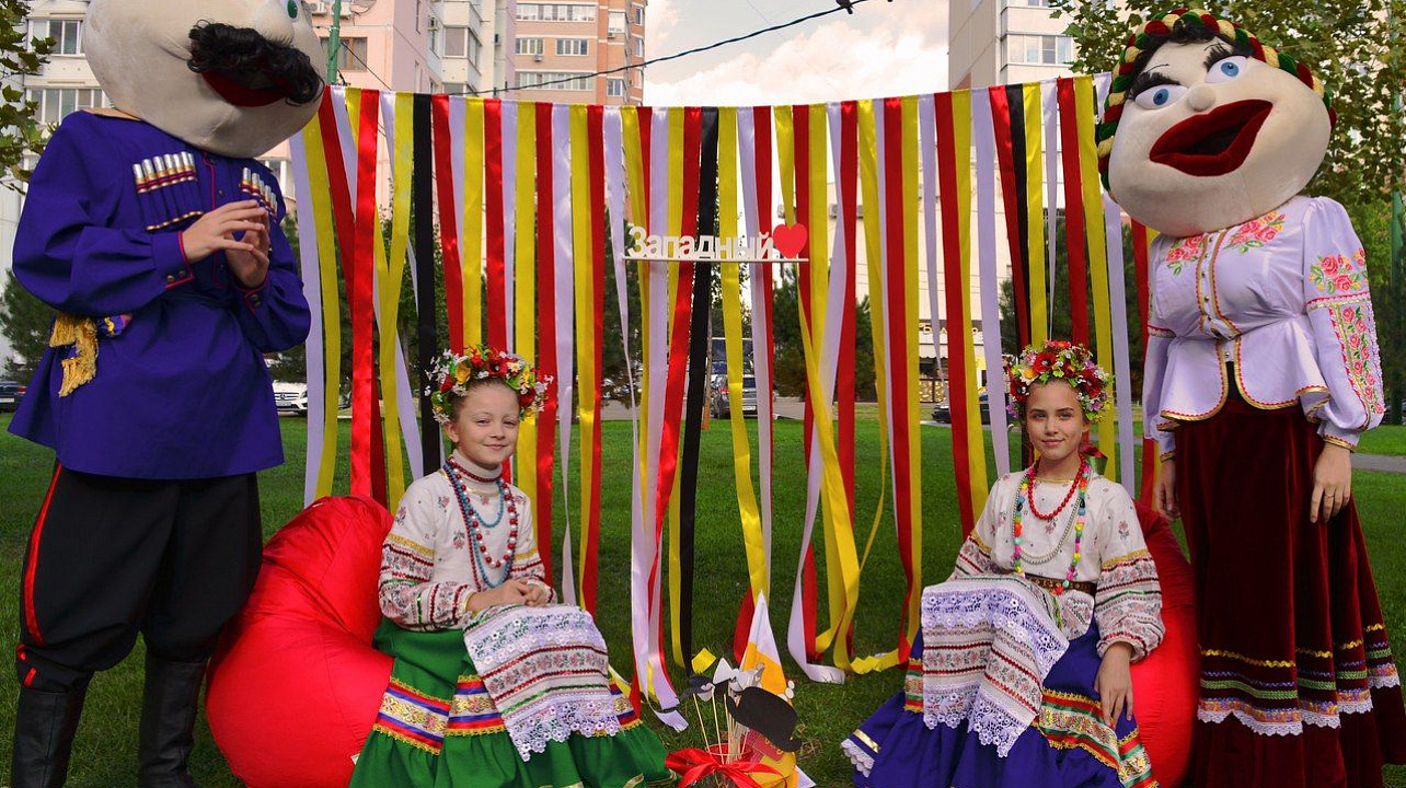 Молодёжный Совет организовал развлекательные площадки для жителей Западного округа