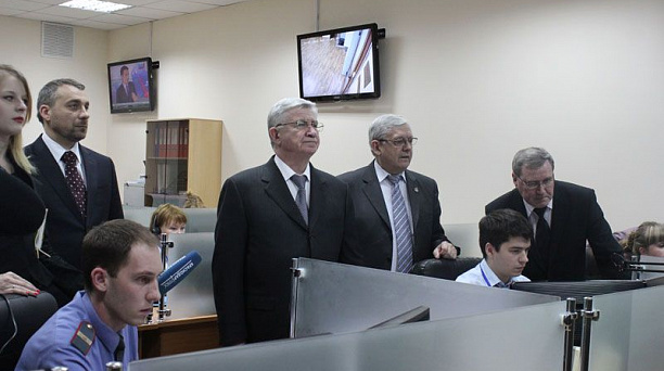 Более 200 единиц спецтехники выведены на уборку снега с улиц Краснодара