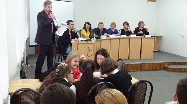 В администрации Центрального округа прошел брейн-ринг по избирательному праву