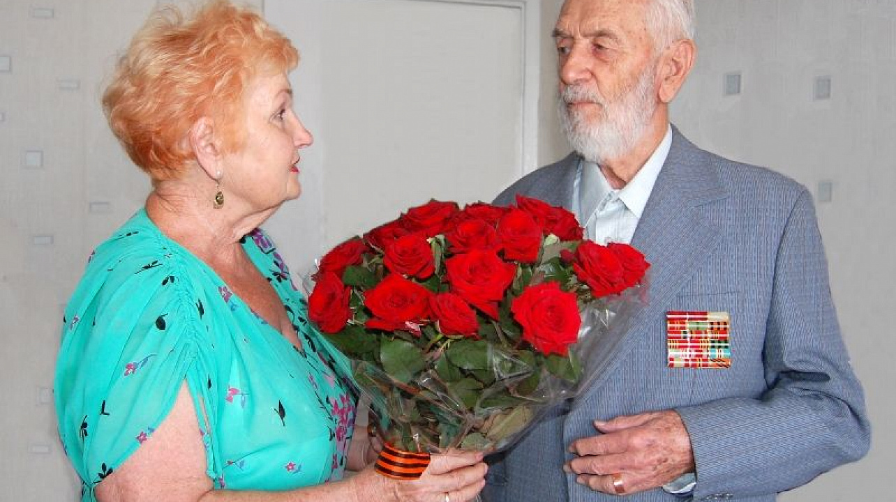 Ветерану ВОВ Виктору Федоровичу Попову исполнилось 90 лет