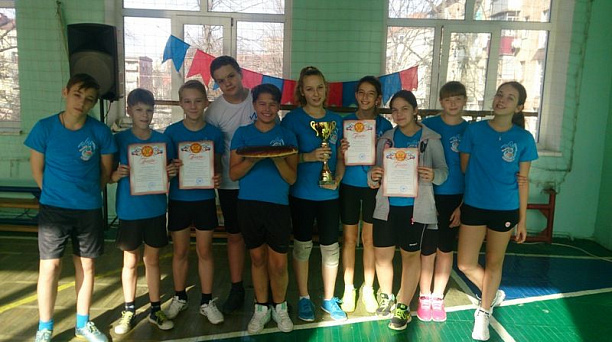 Школьники приняли участие в соревнованиях «Казачьему роду – нет переводу»