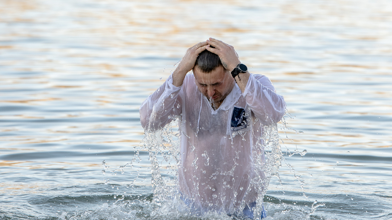 В крещенских омовениях и богослужениях в Краснодаре приняли участие более 9 тыс. горожан
