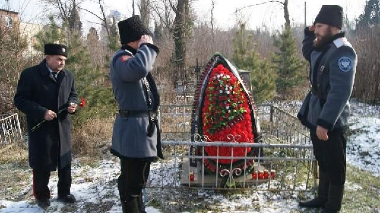 На Всесвятском кладбище прошло мероприятие в память о казаках, погибших в годы жестоких репрессий