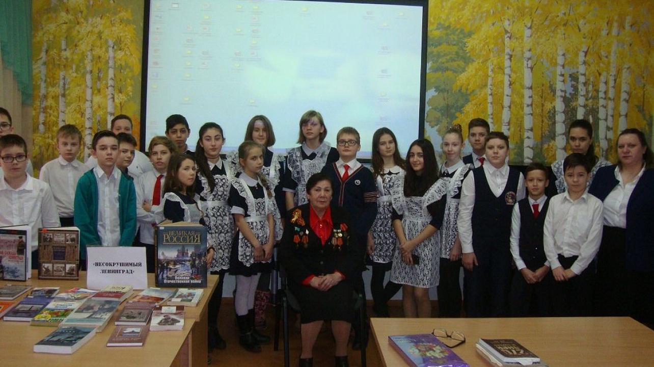 В библиотеке Западно округа состоялось открытие месячника оборонно-массовой и военно-патриотической работы