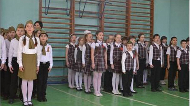 В школе № 6 состоялся смотр строя и песни «Юные ратники»