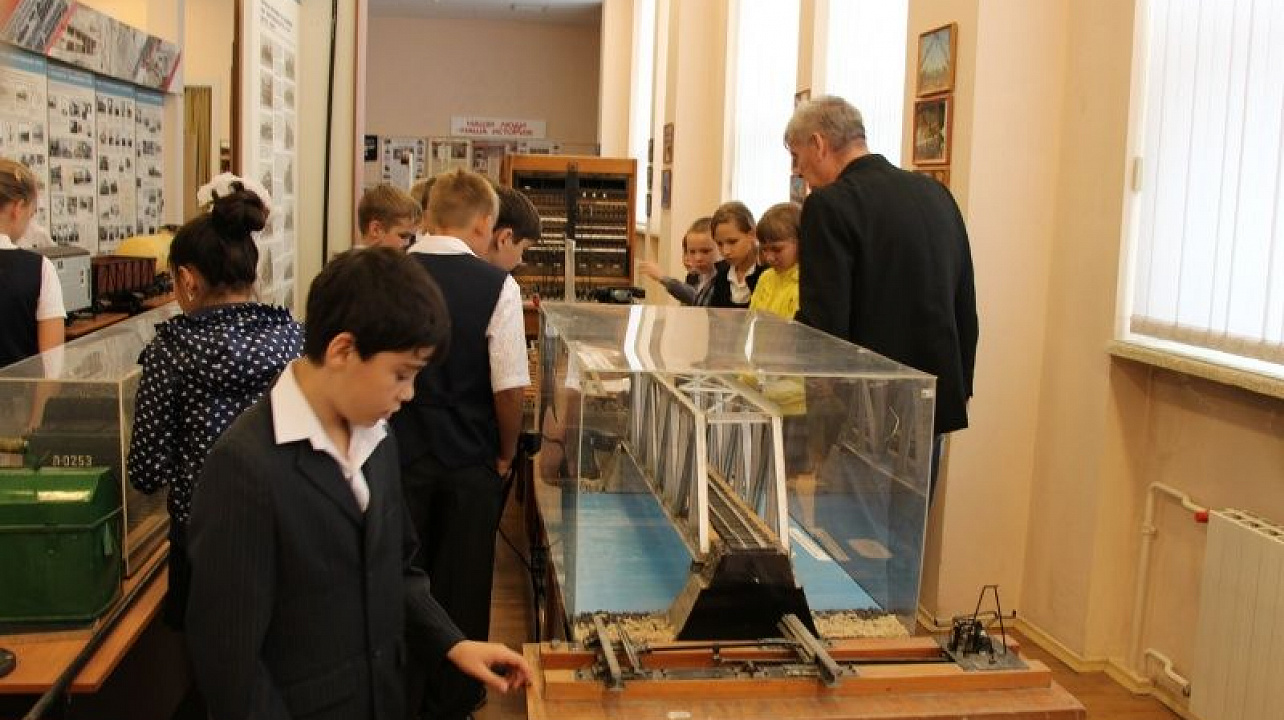 Музей РЖД посетили учащиеся  школы № 6 Центрального округа