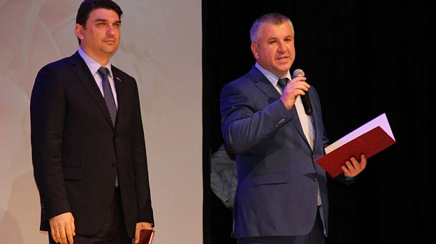 60-летний юбилей отметила гимназия № 54 Западного округа