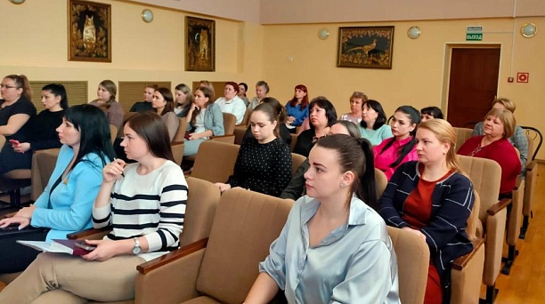 «Краснодарский краевой кризисный центр помощи женщинам и мужчинам, в том числе с детьми» предлагает свои услуги нуждающимся