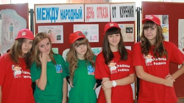 Прикубанские волонтеры провели антитабачную акцию в школах округа