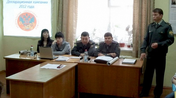 Информационное занятие с представителями силовых структур прошло в ТЦ "Железнодорожный" Центрального округа