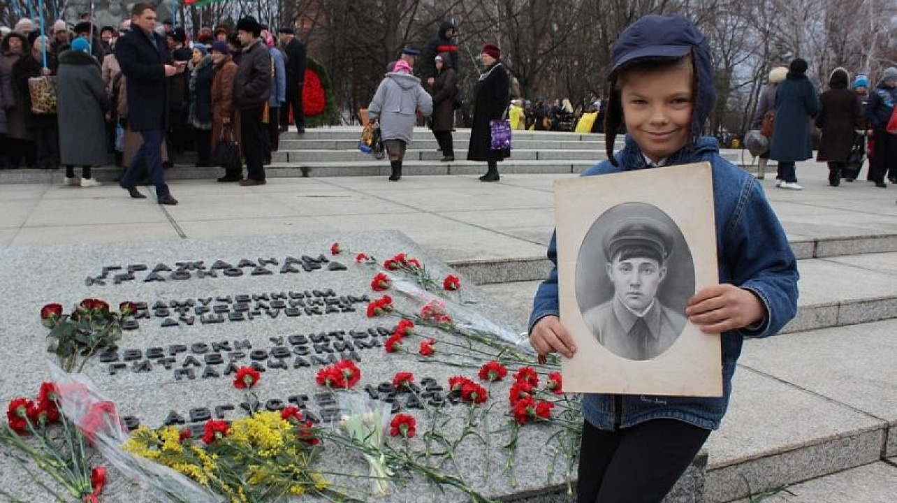 Жители Центрального округа приняли участие в торжественном митинге, посвященном освобождению Краснодара от немецко-фашистских захватчиков