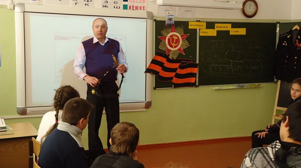 Урок мужества для учащихся прикубанской школы № 79 от капитана-подводника
