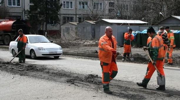 В Прикубанском округе начался ремонт проезжей части улицы Воровского