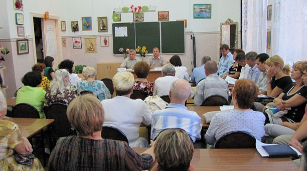 Глава Центрального округа встретился с населением