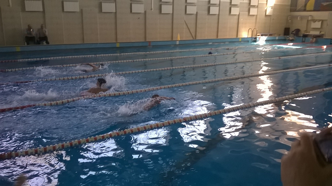 Детские дворовые команды приняли участие в турнире по плаванию