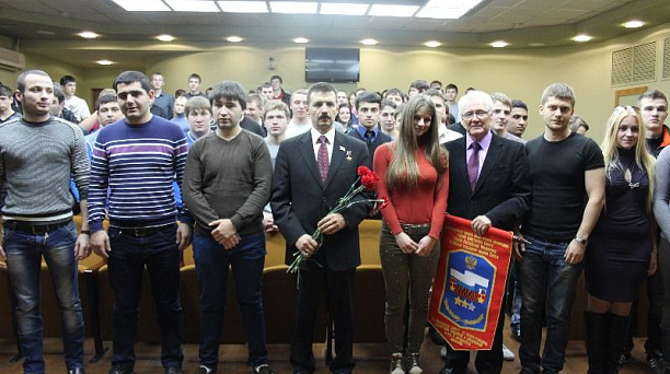 В КубГТУ прошла встреча с Героем России Евгением Шендриком