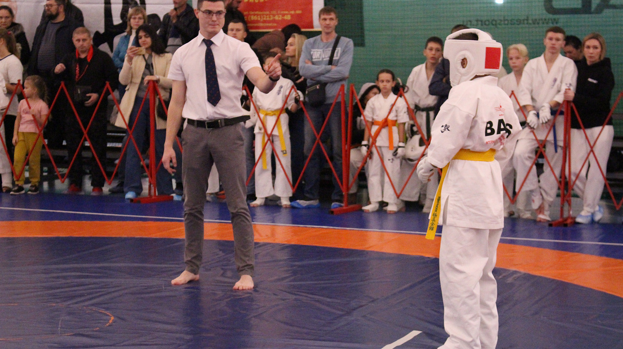 50 комплектов наград разыграли в Краснодаре на открытых городских спортивно-патриотических соревнованиях по киокусинкай