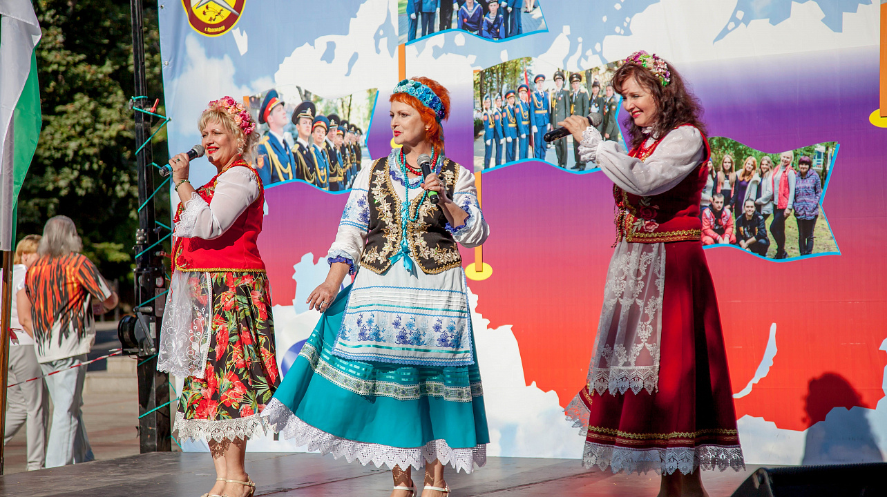 Национально-культурные объединения приняли участие в праздновании Дня России (9).jpg