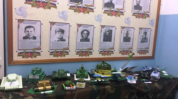 В детском саду Западного округа прошла выставка поделок