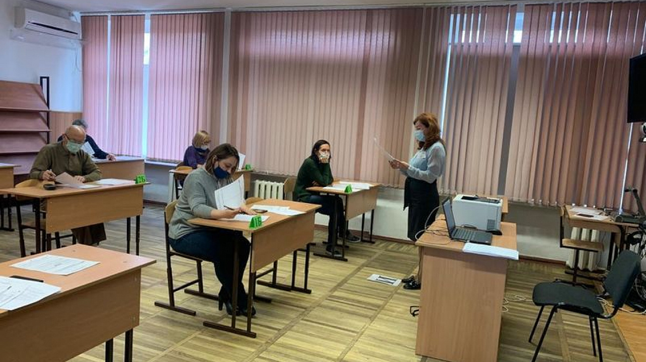 Сегодня в Центральном округе прошел Единый государственный экзамен для родителей