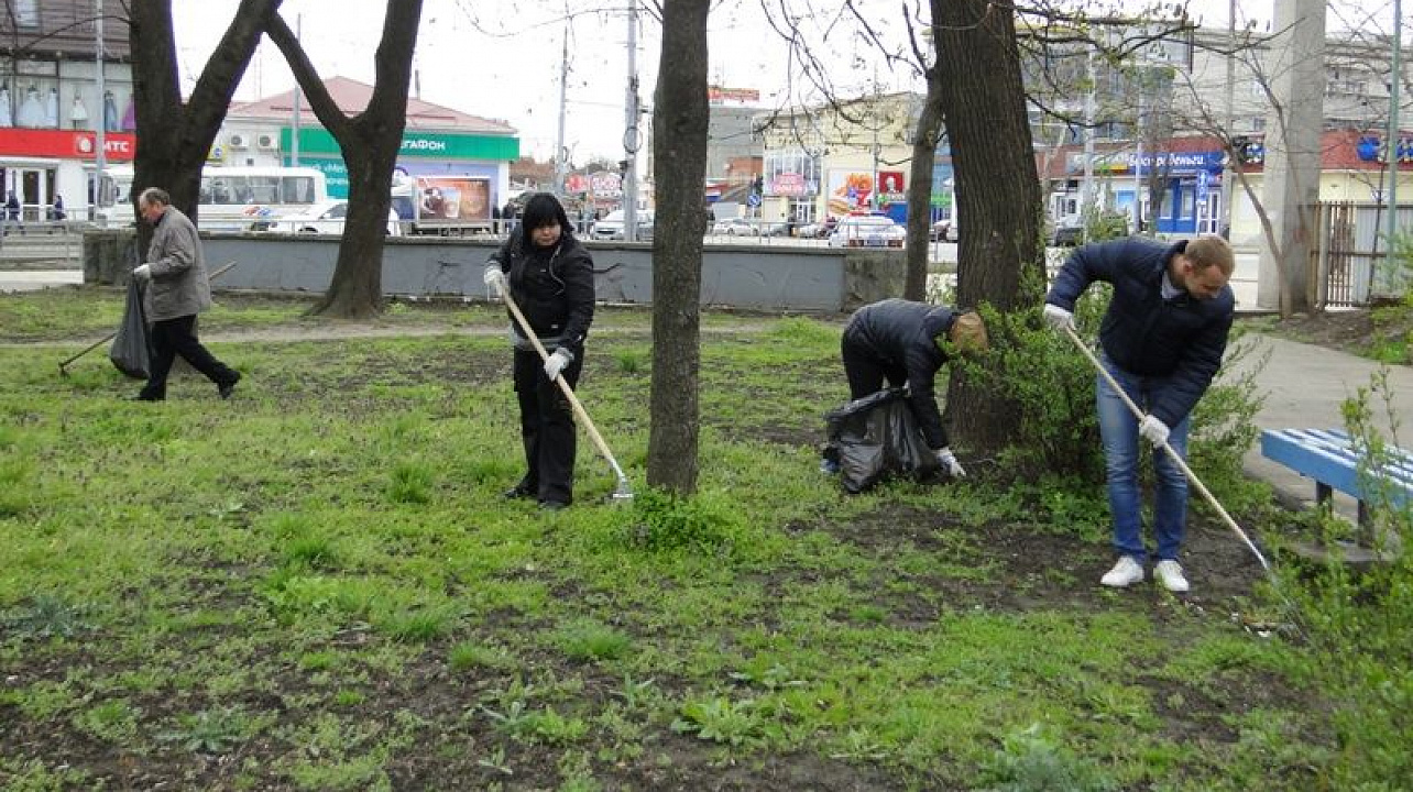 Жители Центрального округа приняли участие во Всекубанском субботнике