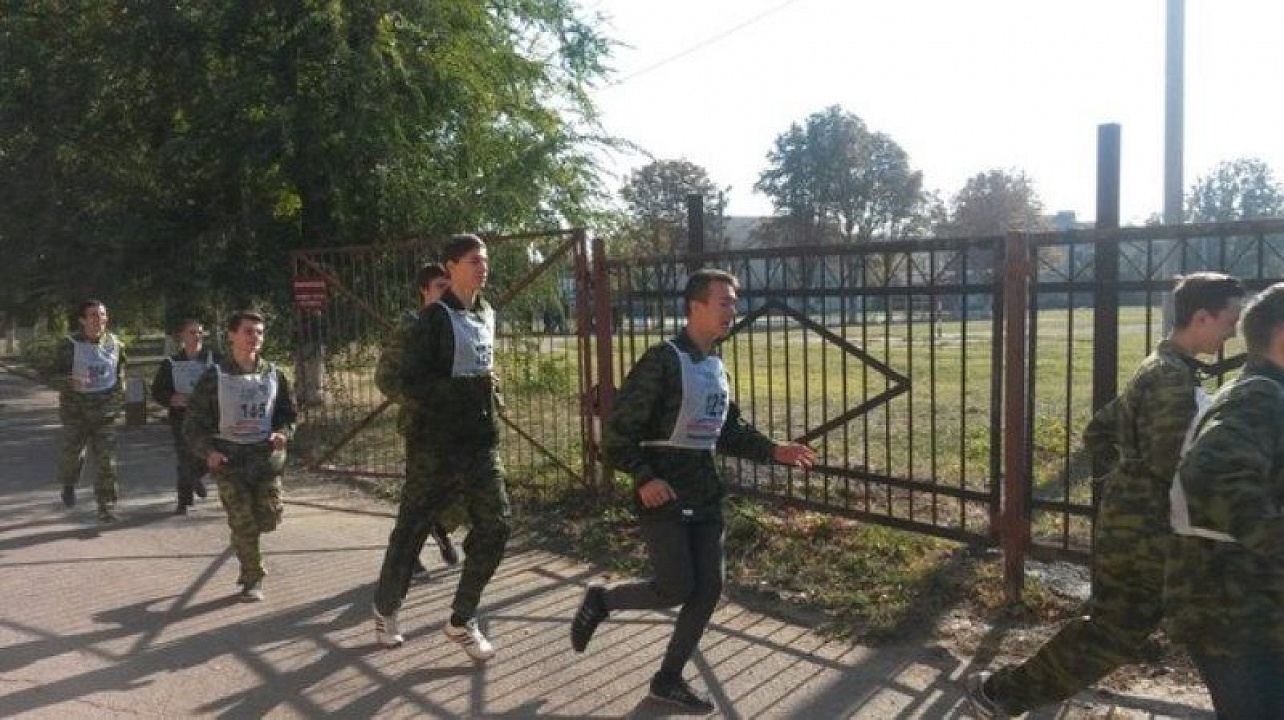 Молодежь Западного округа вышла на легкоатлетический кросс