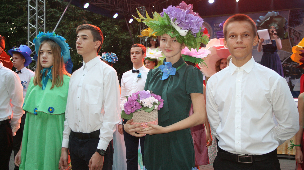 День города в Прикубанском округе встретили фестивалем цветов