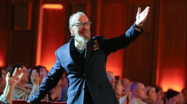 Евгений Наумов и Вера Галушко поздравили с юбилеем руководителя Кубанского казачьего хора