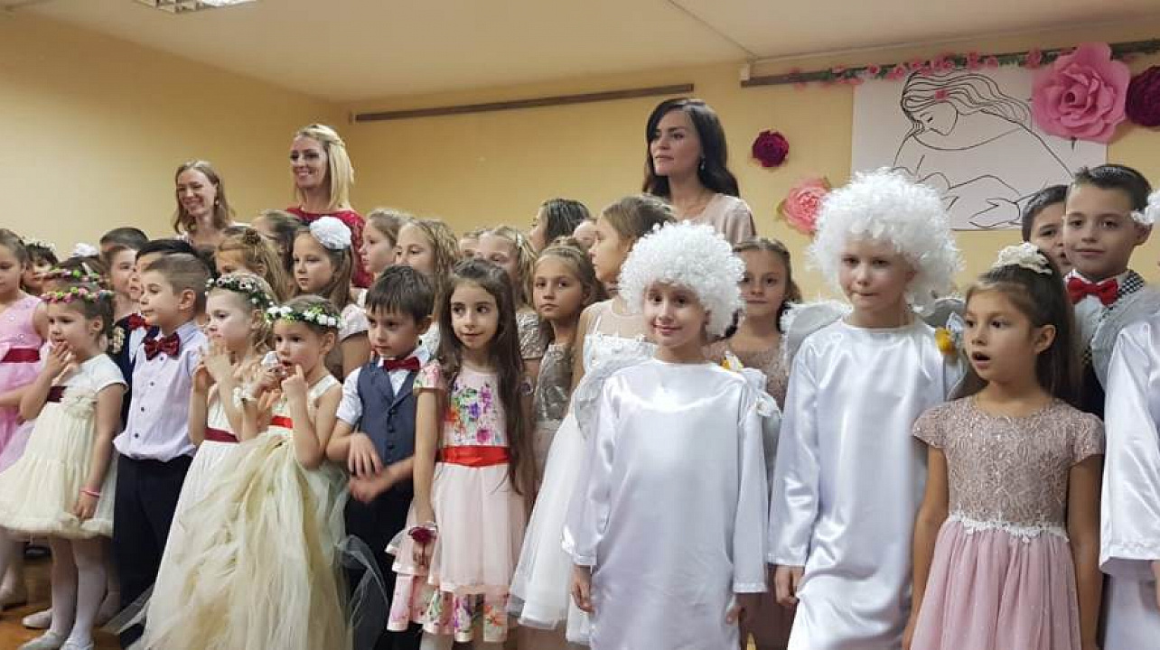 В Доме культуры Западного округа прошел концерт ко Дню матери