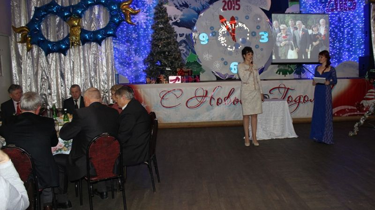 В Центральном округе состоялся новогодний бал общественности
