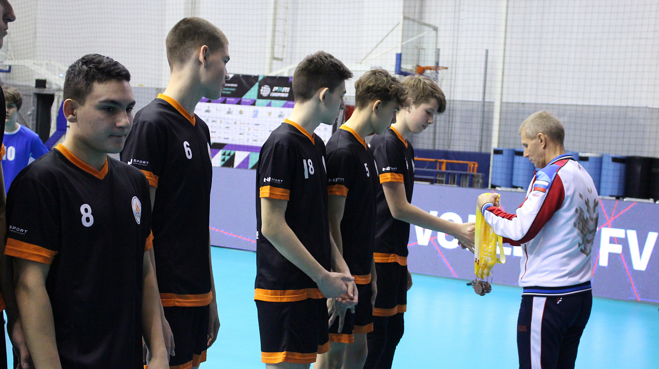 Определились победители Первенства Краснодара по волейболу среди юношей и девушек