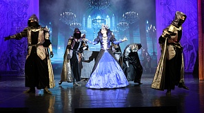 Для детей Центрального округа прошел новогодний спектакль