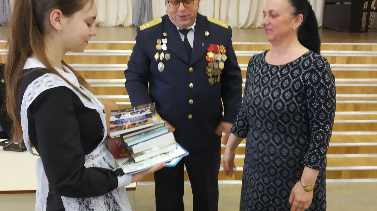 Презентация книг ветерана состоялась в школе № 61
