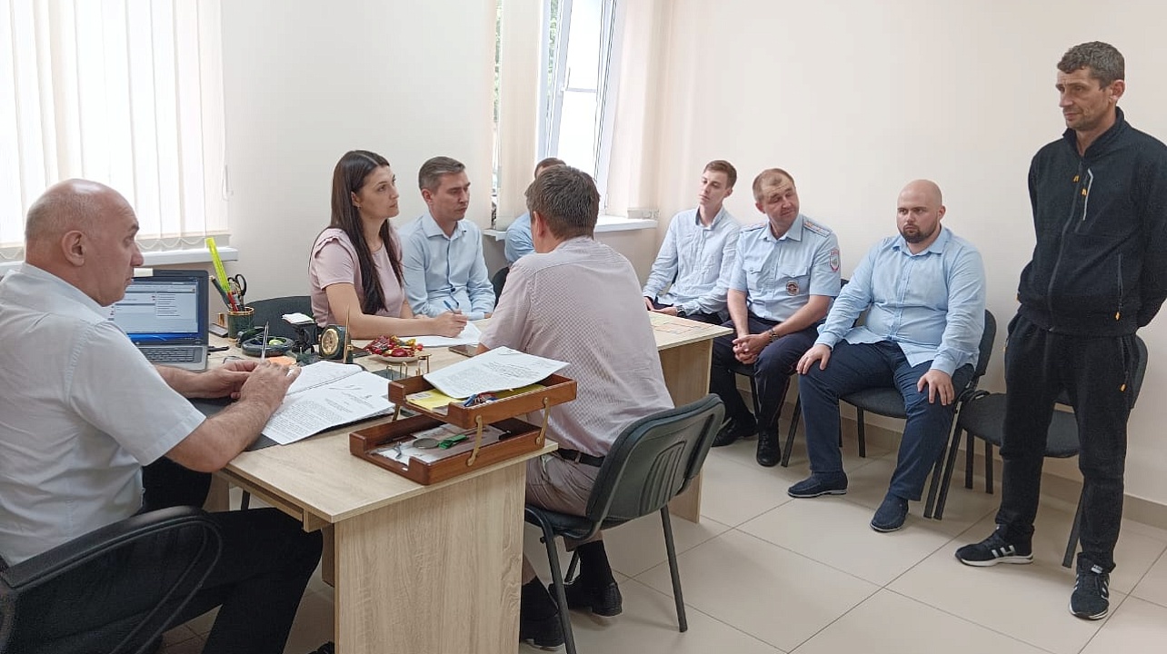 В администрации Калининского сельского округа состоялось заседание территориальной комиссии по профилактике правонарушений