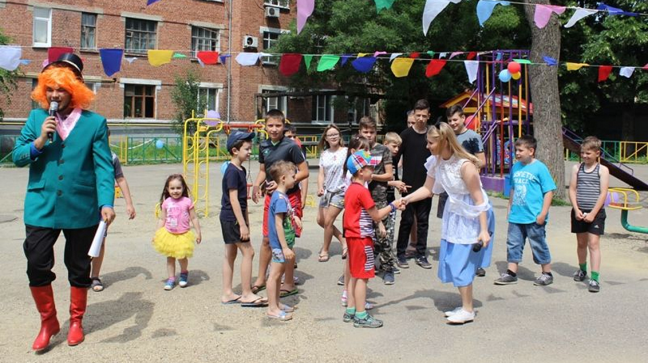 На игровых площадках Центрального округа отмечают День защиты детей