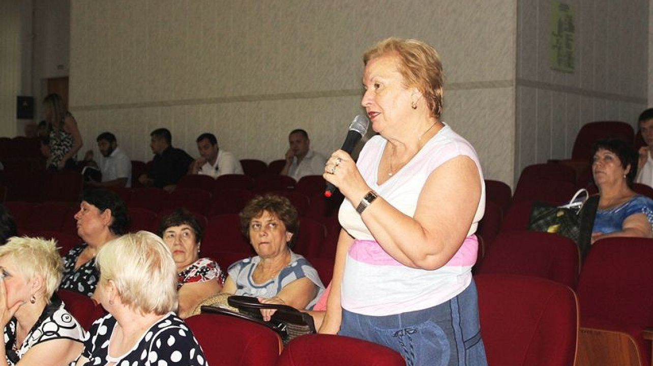 Член фракции партии «ЕДИНАЯ РОССИЯ» Николай Денисов встретился с жителями Центрального округа