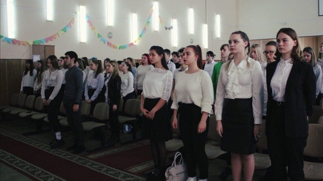 В Краснодарском торгово-экономическом колледже прошла акция памяти «Блокадный хлеб»