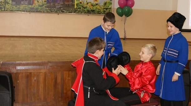 Казачьему роду нет переводу