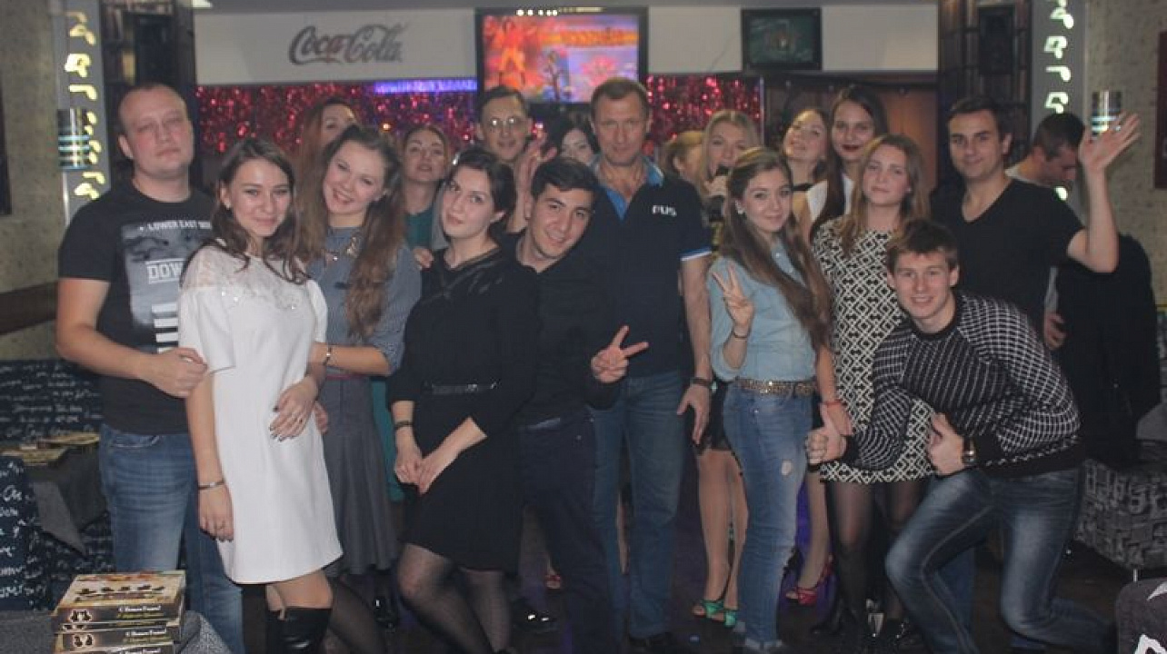 В Центральном округе прошел Молодежный бал