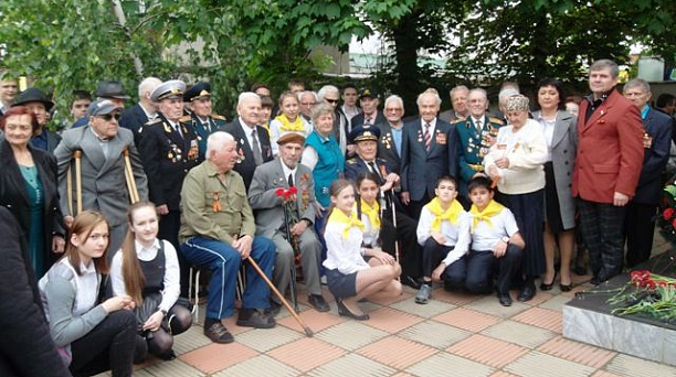 В сквере Майский прошел памятный митинг в преддверии 9 мая